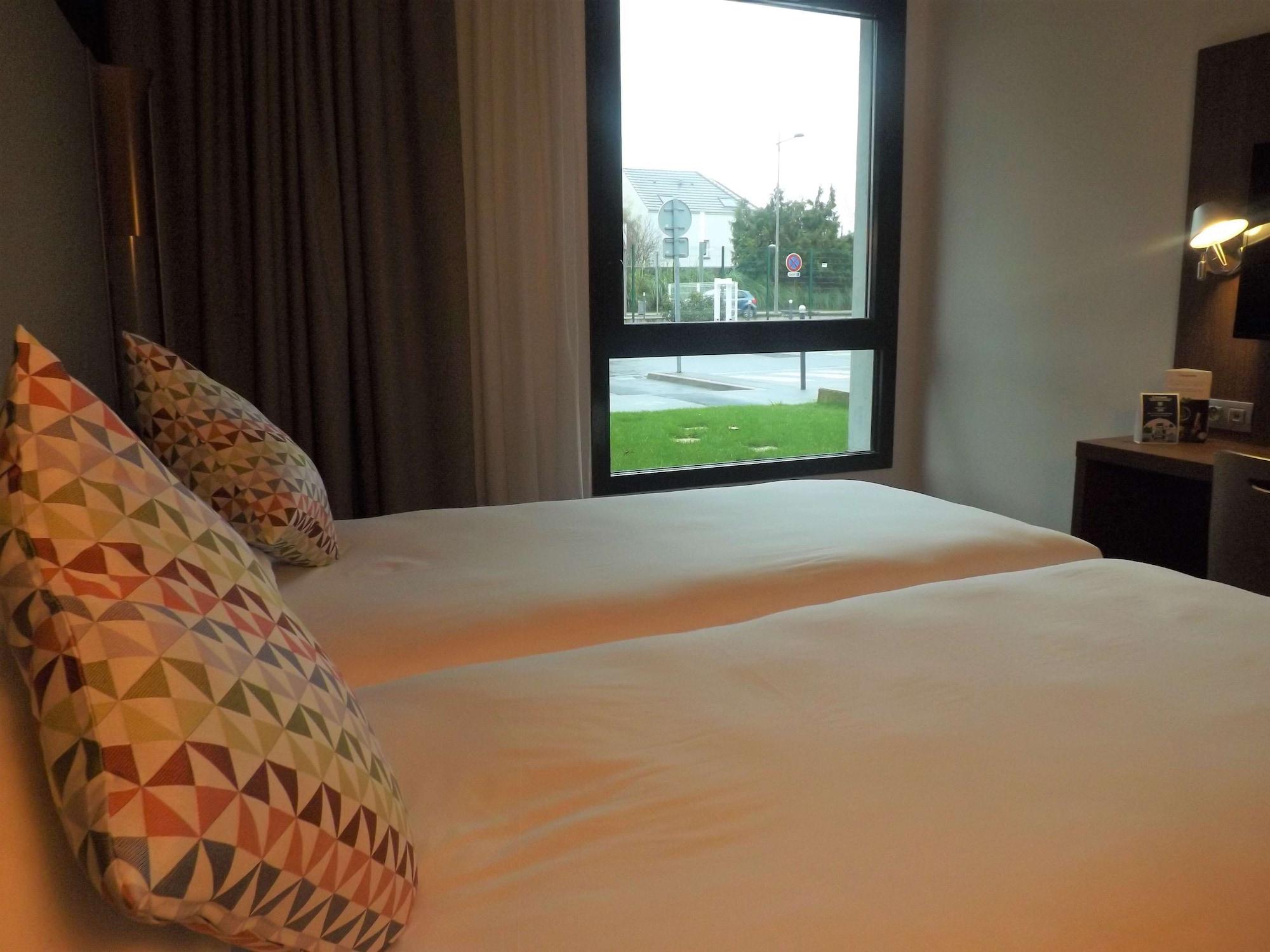 Campanile Rungis - Orly Hotel Chevilly-Larue Bagian luar foto